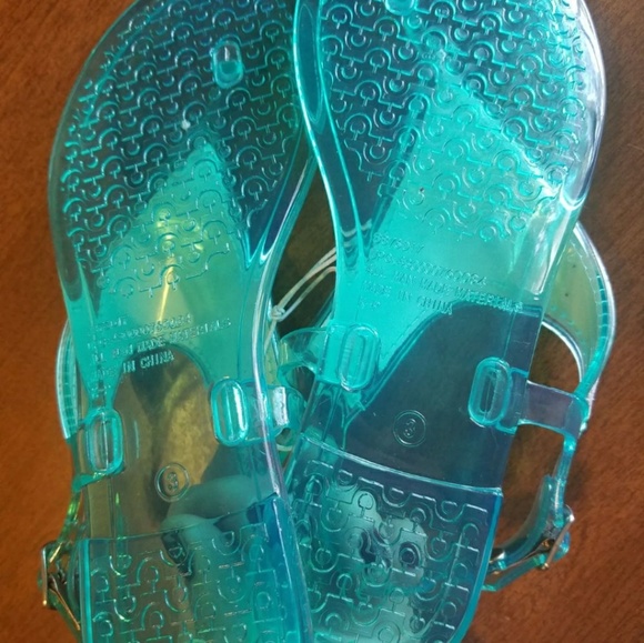 🚫SOLD🚫SOLD Fun turquoise jellies girls size 3 - Picture 3 of 4